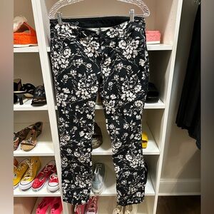 Ann Taylor Modern Fit black floral jeans size 10